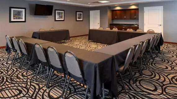 Holiday Inn Express & Suites Greenfield | Indiana - Indianapolis (ve civarı) - Greenfield