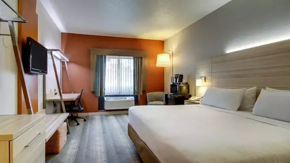 Holiday Inn Express Milwaukee North - Brown Deer/Mequon | Wisconsin - Milwaukee (ve civarı) - Milwaukee