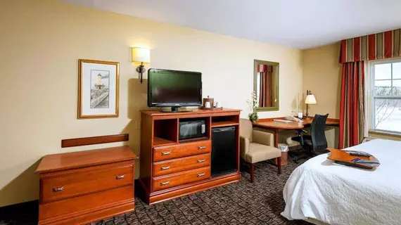 Hampton Inn & Suites Rockland ME | Maine - Camden (ve civarı) - Thomaston