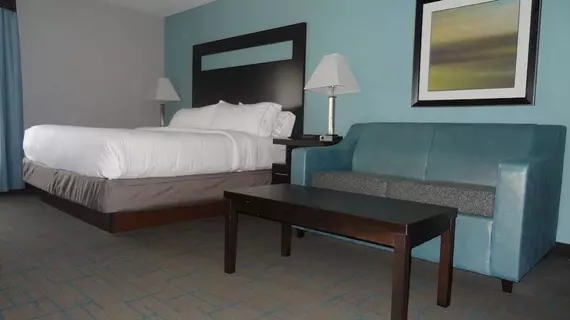 Holiday Inn Express Hotel Kansas City - Bonner Springs | Kansas - Kansas City (ve civarı) - Bonner Springs