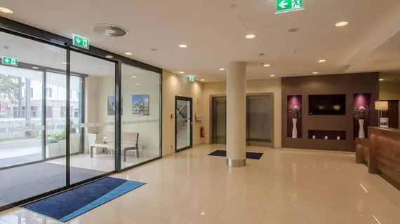 Holiday Inn Express Dusseldorf - City | Kuzey Ren-Westfalia - Düsseldorf (ve civarı) - Düsseldorf