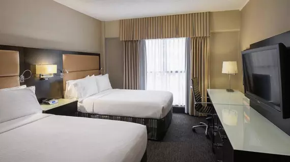 Holiday Inn Vancouver Downtown & Suites | Britanya Kolombiyası - Vancouver (ve civarı) - Vancouver - Vancouver Waterfront - Vancouver Şehir Merkezi