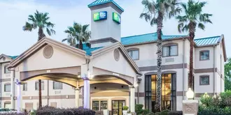 Holiday Inn Express Hotel and Suites Lake Charles