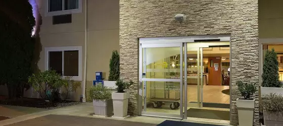 Holiday Inn Express Hotels & Suites Burlington | Washington - Vernon Dağı (ve civarı) - Burlington