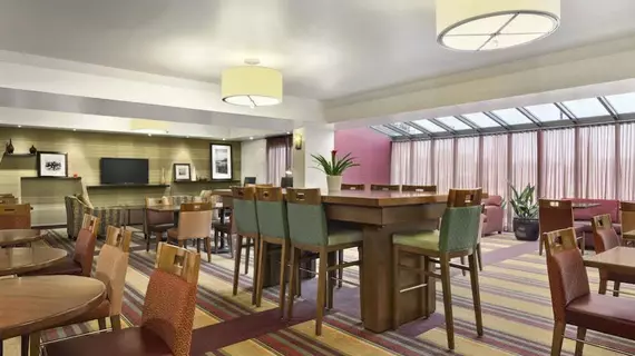 Hampton Inn Portland Airport | Oregon - Portland (ve civarı) - Portland