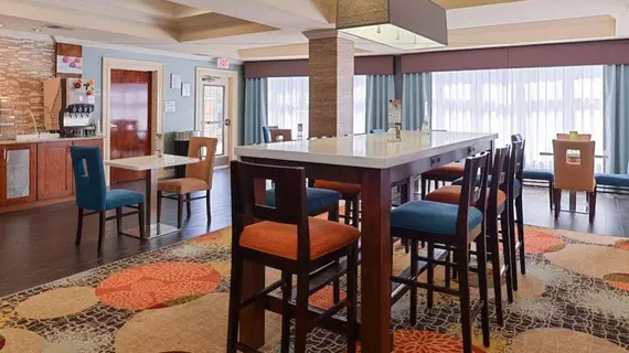 Holiday Inn Express Hotel & Suites Bessemer | Alabama - Birmingham (ve civarı) - Bessemer