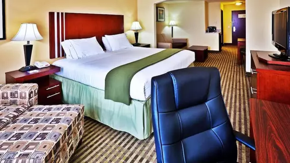 HOLIDAY INN EXPRESS & SUITES P | Oklahoma - Enid (ve civarı) - Perry