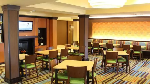 Fairfield Inn & Suites Seymour | Indiana - Columbus (ve civarı) - Seymour