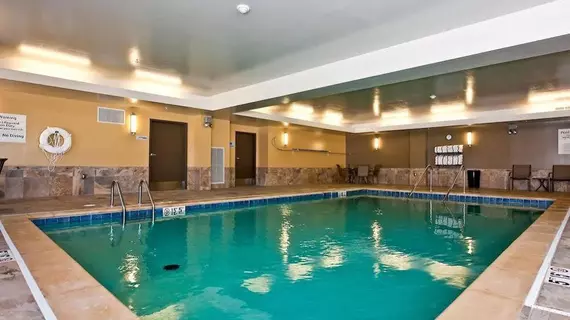 Holiday Inn Express Newton | Kansas - Wichita (ve civarı) - Newton