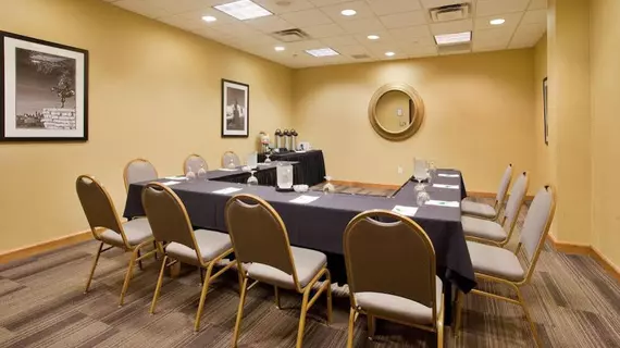 Holiday Inn Country Club Plaza | Missouri - Kansas City (ve civarı) - Kansas - Country Club Plaza Alışveriş Merkezi