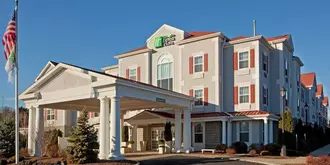 Holiday Inn Express Hotel & Suites Amherst-Hadley