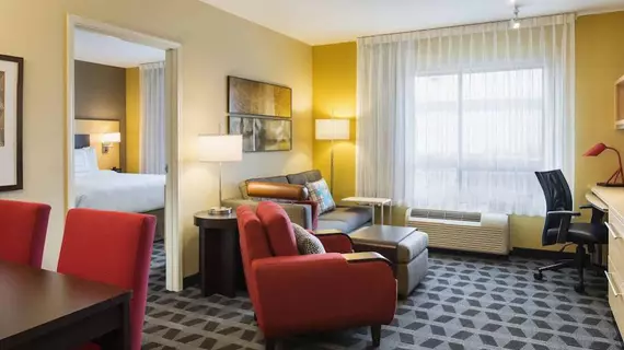 TOWNEPLACE SUITES RED DEER | Alberta - Red Deer (ve civarı) - Red Deer