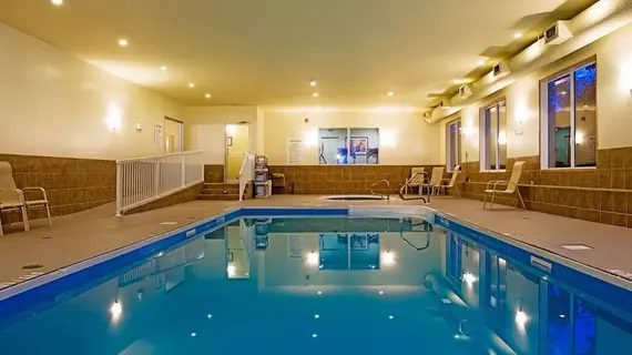 HOLIDAY INN EXPRESS & SUITES R | Saskatchewan - Regina