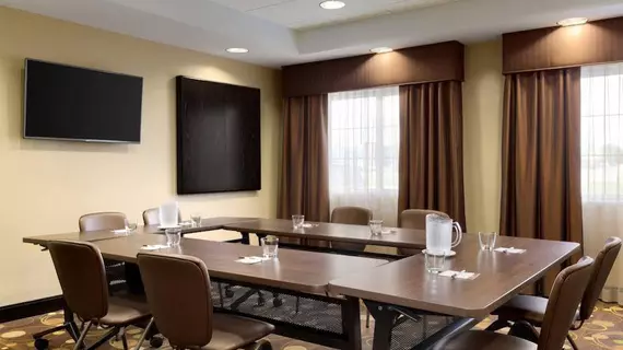 Staybridge Suites West Edmonton | Alberta - Edmonton (ve civarı) - Edmonton - Kuzeybatı Edmonton