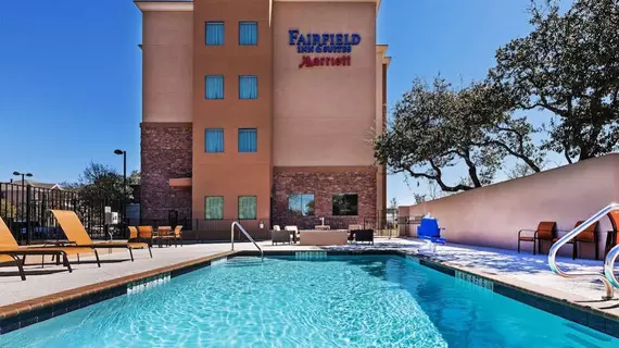 Fairfield Inn & Suites Austin Northwest/Research Blvd | Teksas - Austin (ve civarı) - Austin