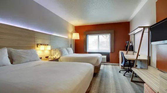 Holiday Inn Express Milwaukee North - Brown Deer/Mequon | Wisconsin - Milwaukee (ve civarı) - Milwaukee