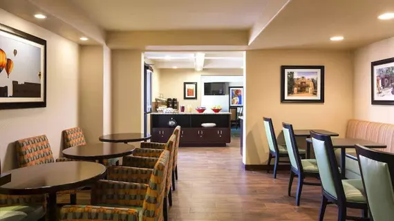 Fairfield Inn Albuquerque University Area | New Mexico - Albuquerque (ve civarı) - Albuquerque - Albuquerque Merkezi