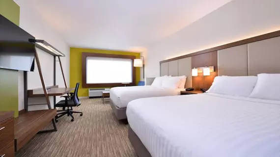 HOLIDAY INN EXPRESS & SUITES MADISON | Wisconsin - Madison (ve civarı) - Madison