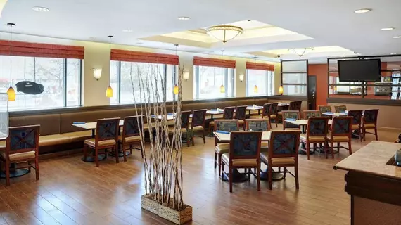 Holiday Inn & Suites Winnipeg Downtown | Manitoba - Winnipeg (ve civarı) - Winnipeg - Winnipeg Şehir Merkezi