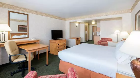 Holiday Inn Express Hotel & Suites Raton | New Mexico - Raton