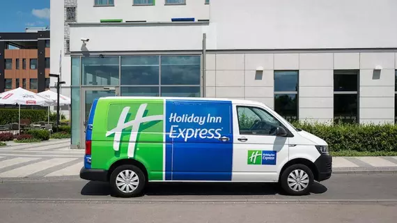 Holiday Inn Express Warsaw Airport | Mazovya Voyvodalığı