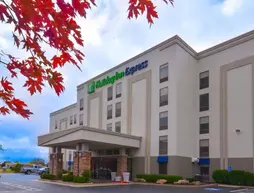 Holiday Inn Express & Suites Fayetteville University of Arkansas Area | Arkansas - Bentonville - Fayetteville (ve civarı) - Fayetteville