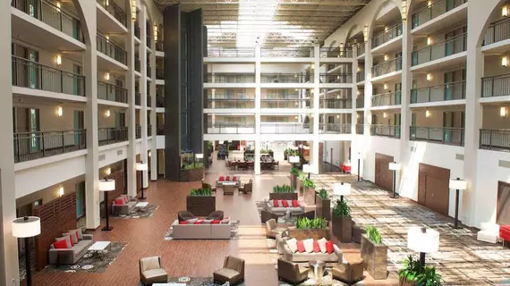 Embassy Suites Detroit - Livonia/Novi | Michigan - Detroit (ve civarı) - Livonia