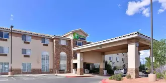 Holiday Inn Express Hotel & Suites Farmington