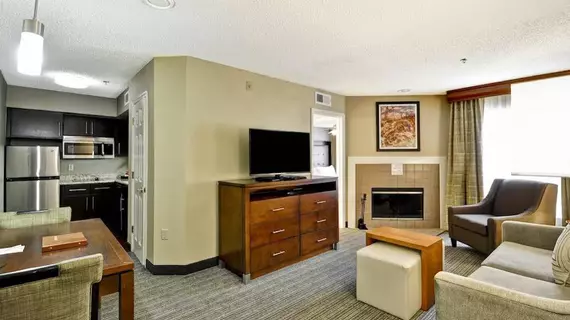 Homewood Suites by Hilton Atlanta-Galleria/Cumberland | Georgia - Atlanta (ve civarı) - Atlanta