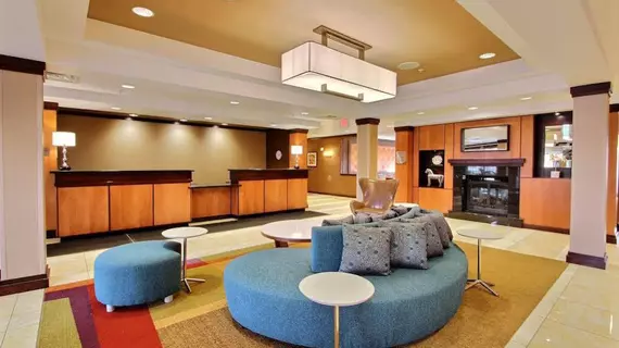 Fairfield Inn & Suites by Marriott Milwaukee Airport | Wisconsin - Milwaukee (ve civarı) - Oak Creek