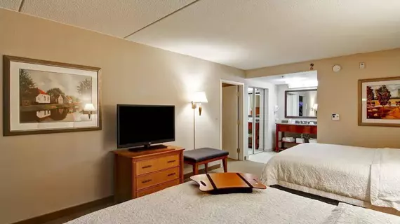 Hampton Inn & Suites Guelph | Ontario - Kitchener (ve civarı) - Guelph