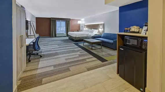 Holiday Inn Express Hotel & Suites London | Kentucky - Corbin (ve civarı) - London