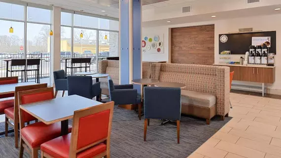 Holiday Inn Express & Suites Farmington Hills - Detroit | Michigan - Detroit (ve civarı) - Farmington Hills