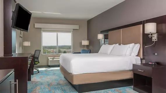 Holiday Inn Express & Suites Norwood-Boston Area | Massachusetts - Norwood