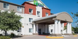 HOLIDAY INN EXPRESS & SUITES B