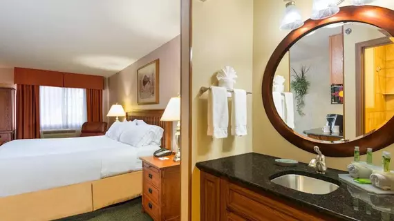 Holiday Inn Express Hotel & Suites Raton | New Mexico - Raton