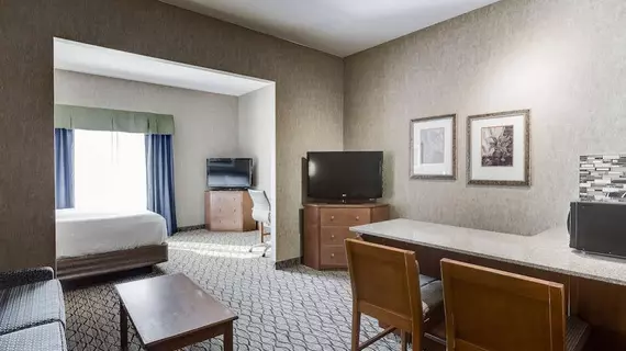 HOLIDAY INN EXPRESS & SUITES S | Saskatchewan - Saskatoon - Saskatoon Merkezi