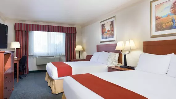 Holiday Inn Express Hotels & Suites Burlington | Washington - Vernon Dağı (ve civarı) - Burlington