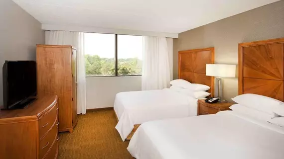 Embassy Suites Detroit - Livonia/Novi | Michigan - Detroit (ve civarı) - Livonia