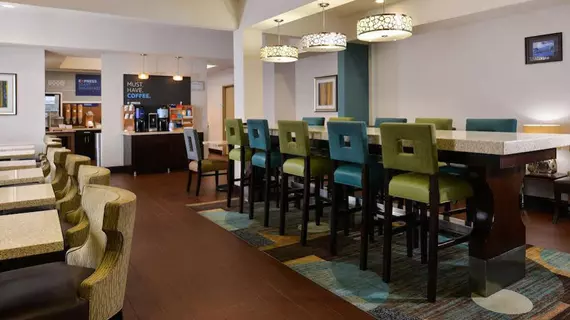 Holiday Inn Express Montgomery East I-85 | Alabama - Montgomery (ve civarı) - Montgomery