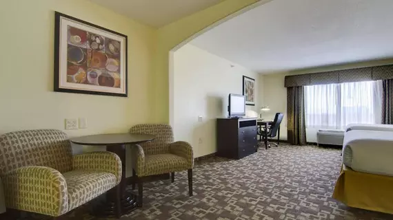 Holiday Inn Express Hotel & Suites Kansas City Sports Complex | Missouri - Kansas City (ve civarı) - Kansas