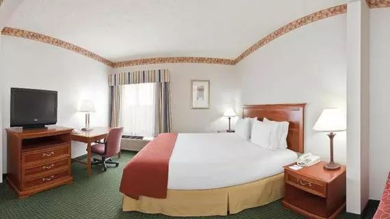 Holiday Inn Express Hotel & Suites Batesville | Arkansas - Batesville