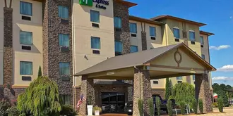 Holiday Inn Express and Suites Heber Springs