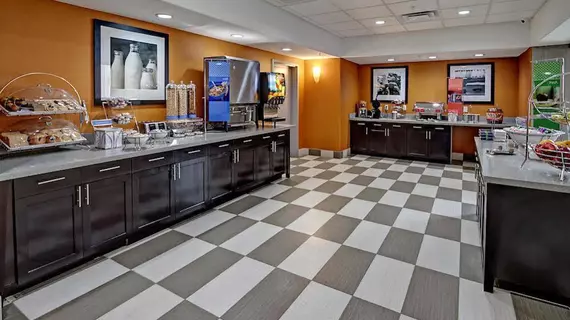 Hampton Inn and Suites Ada | Oklahoma - Ada