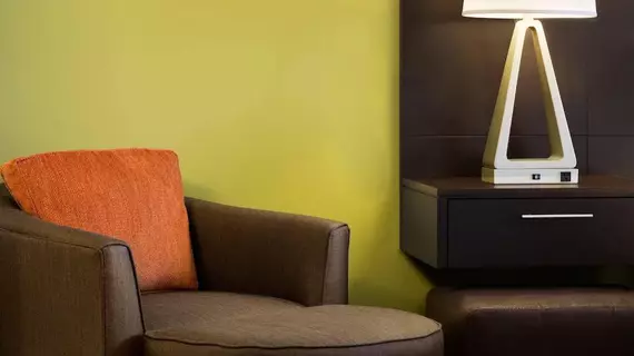 Staybridge Suites West Edmonton | Alberta - Edmonton (ve civarı) - Edmonton - Kuzeybatı Edmonton