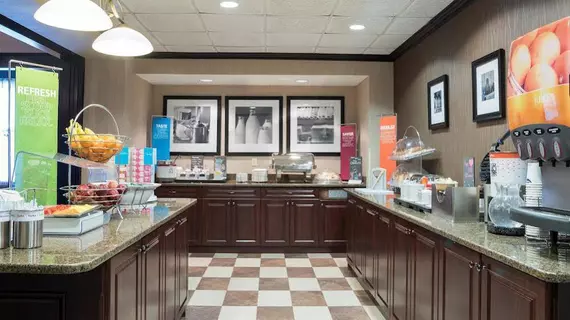 Hampton Inn Detroit Roseville | Michigan - Detroit (ve civarı) - Clinton Township