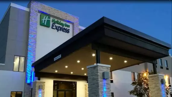 HOLIDAY INN EXPRESS & SUITES BLACKWELL | Oklahoma - Ponca City (ve civarı) - Blackwell