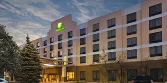 Holiday Inn Hotel & Suites Bolingbrook