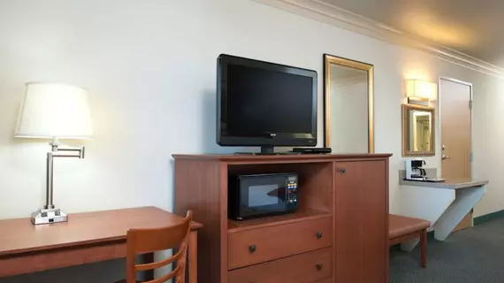 Holiday Inn Express Hotels & Suites Burlington | Washington - Vernon Dağı (ve civarı) - Burlington