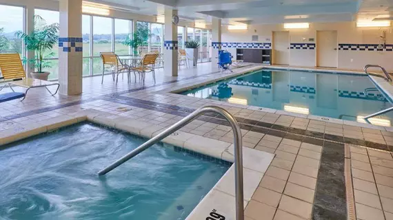 Fairfield Inn & Suites Burlington | Washington - Vernon Dağı (ve civarı) - Burlington